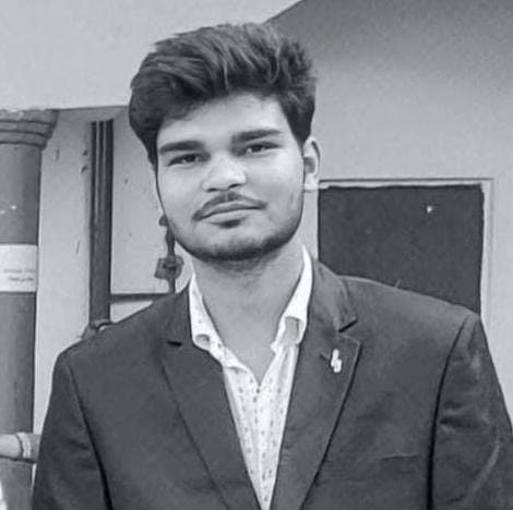 Alok Singh — Full-Stack Developer & Software Architect (Portrait)
